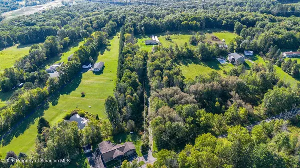 1328 Cortez RD, Lake Ariel, PA 18436
