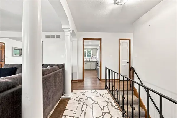 1550 SW Liggett RD, Blue Springs, MO 64015