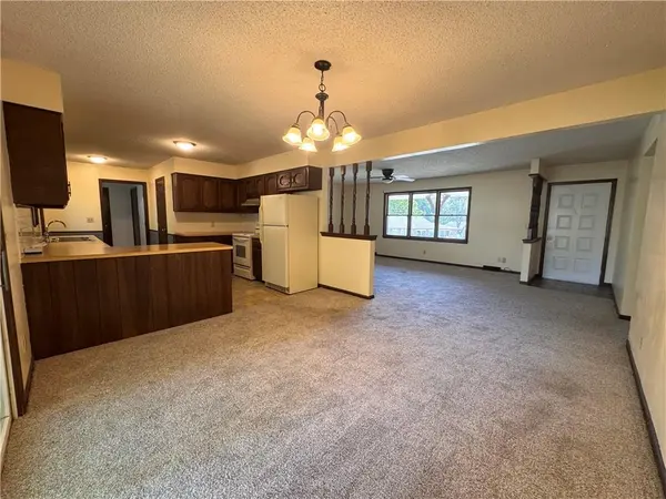 402 S Delaware ST, Archie, MO 64725