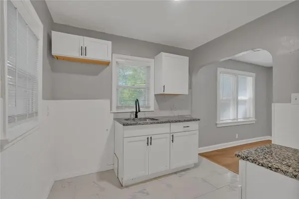 7209 Walrond AVE, Kansas City, MO 64132