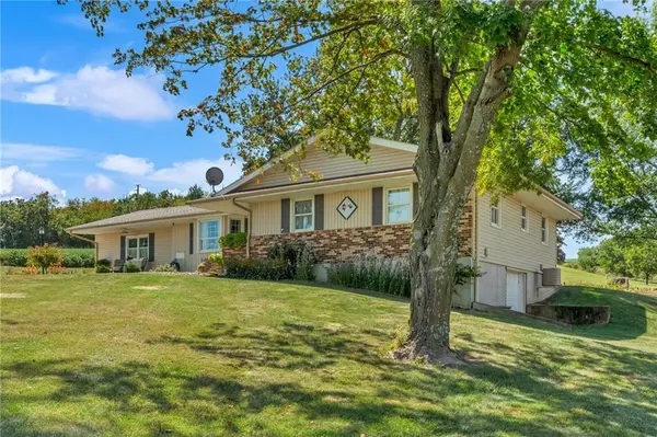 9664 K7 HWY, Atchison, KS 66002