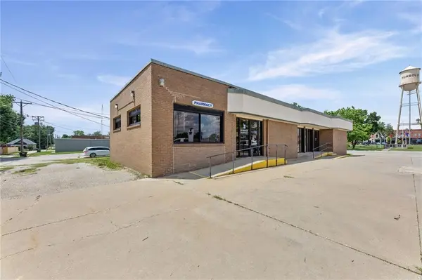 202 S 9th ST, Humboldt, KS 66748