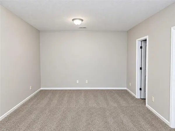 412 Duncan DR, Liberty, MO 64068