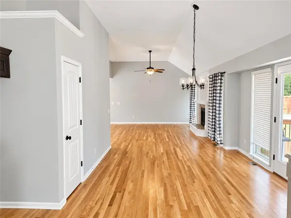 412 Duncan DR, Liberty, MO 64068