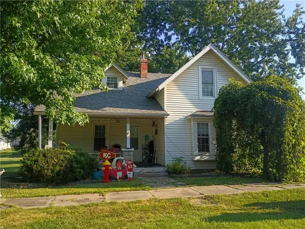 106 W 5th ST, Stanberry, MO 64489