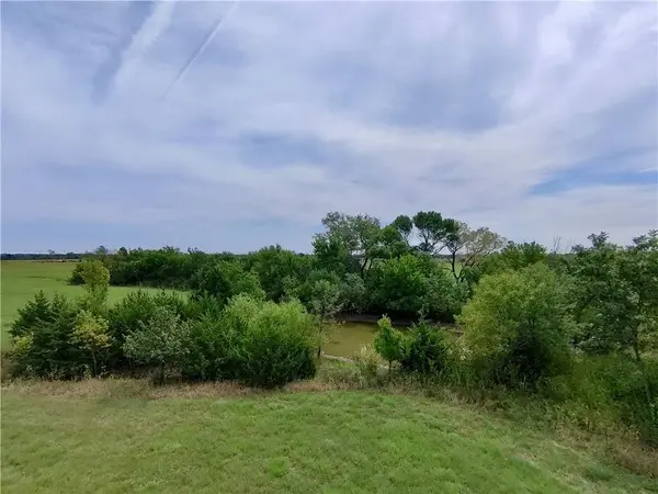 1313 16th RD, Burlington, KS 66839