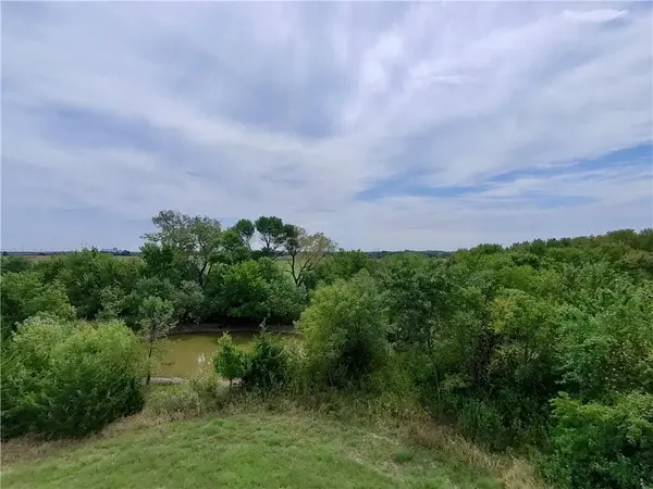 1313 16th RD, Burlington, KS 66839