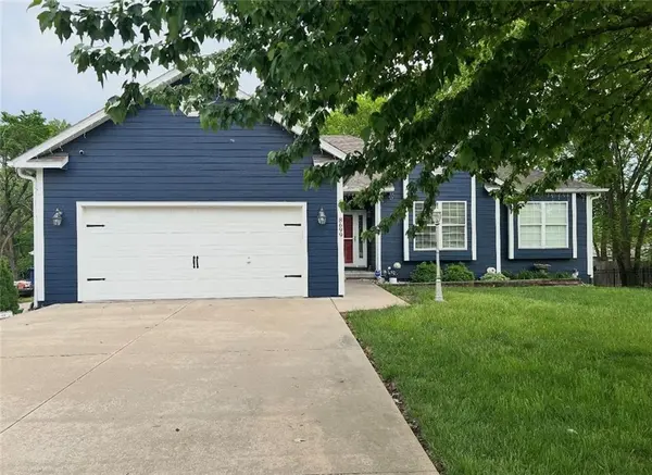 8699 Penner AVE, De Soto, KS 66018