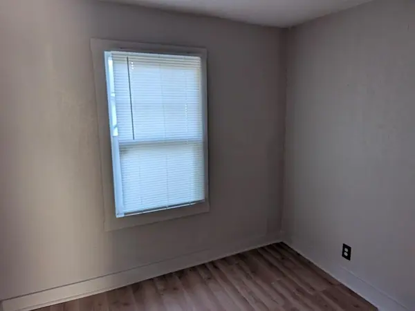 8704 Roberts AVE, Kansas City, MO 64125