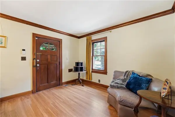5836 Harrison ST, Kansas City, MO 64110
