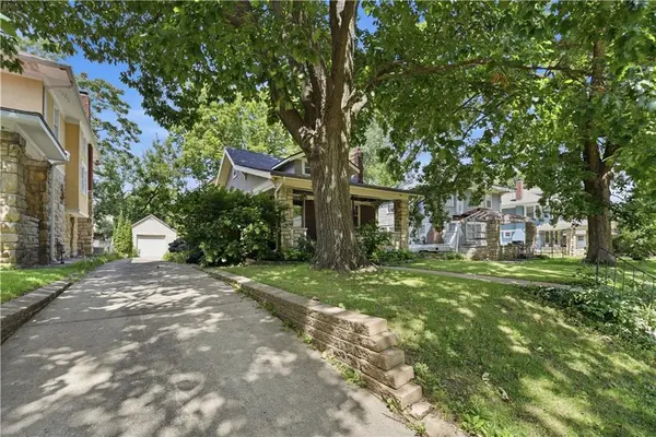 5836 Harrison ST, Kansas City, MO 64110