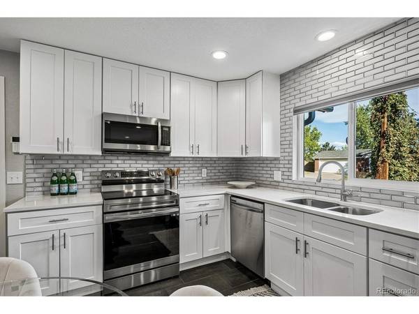 6158 W 75th, Arvada, CO 80003