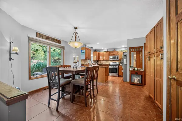 50701 Elk TRL, Granger, IN 46530-7208