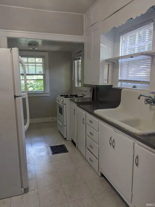 110 E 12th ST, Bloomington, IN 47408