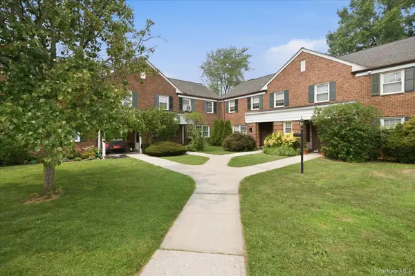 117 Robins RD #117, New Rochelle, NY 10801