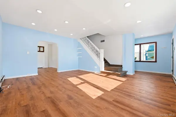 100 Spruce ST, West Hempstead, NY 11552