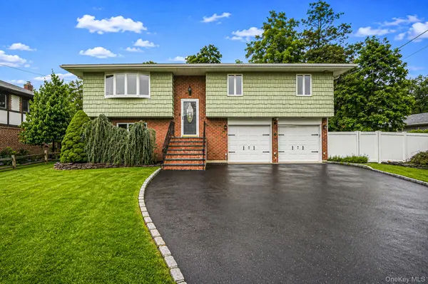 6 North AVE, Smithtown, NY 11787