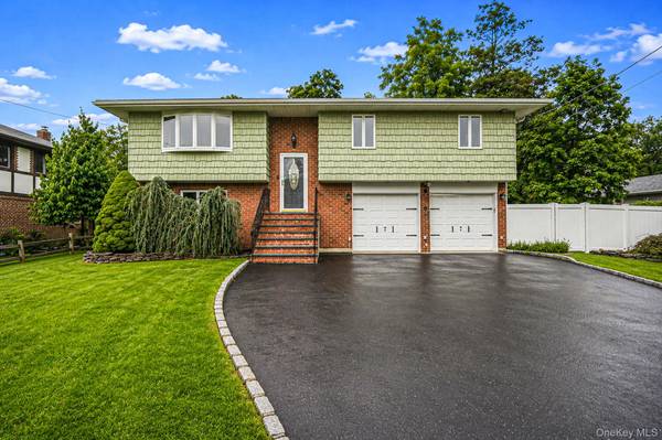 6 North AVE, Smithtown, NY 11787