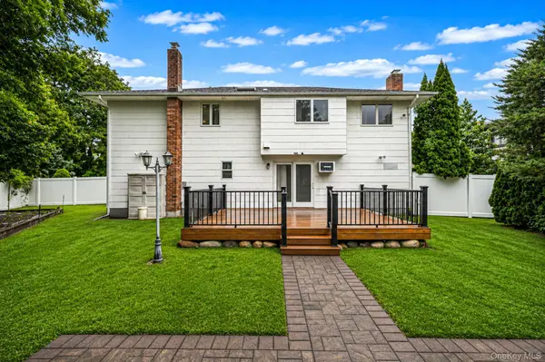 6 North AVE, Smithtown, NY 11787