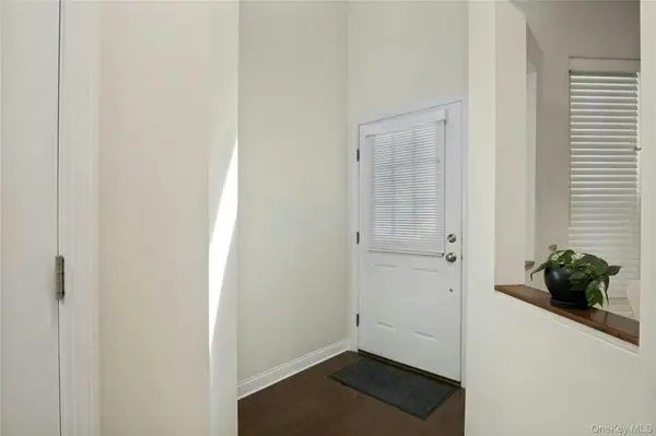 31 Glen Hill LN #31, Tarrytown, NY 10591