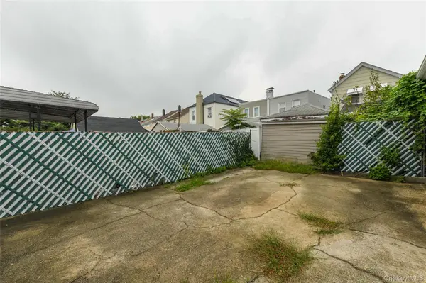 85-11 Sutter AVE, Ozone Park, NY 11417