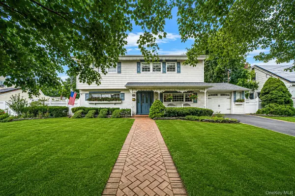 69 Pilcher ST, Babylon, NY 11702