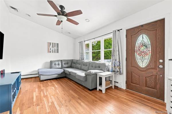 220 S Park DR, Massapequa Park, NY 11762