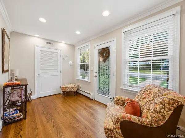 70 N Serven ST, Pearl River, NY 10965