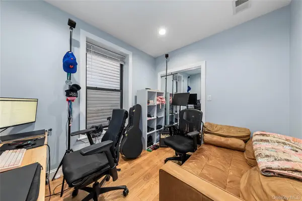 1445 30th DR, Astoria, NY 11102