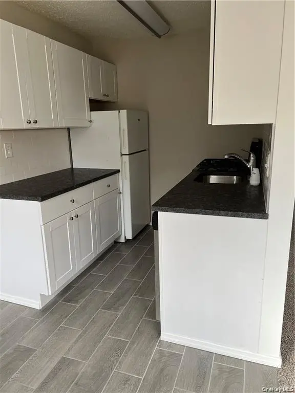 1502 Barclay MNR #15B, Newburgh, NY 12550