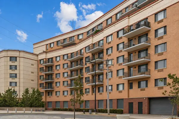 136 Beach 117th ST #2H, Rockaway Park, NY 11694