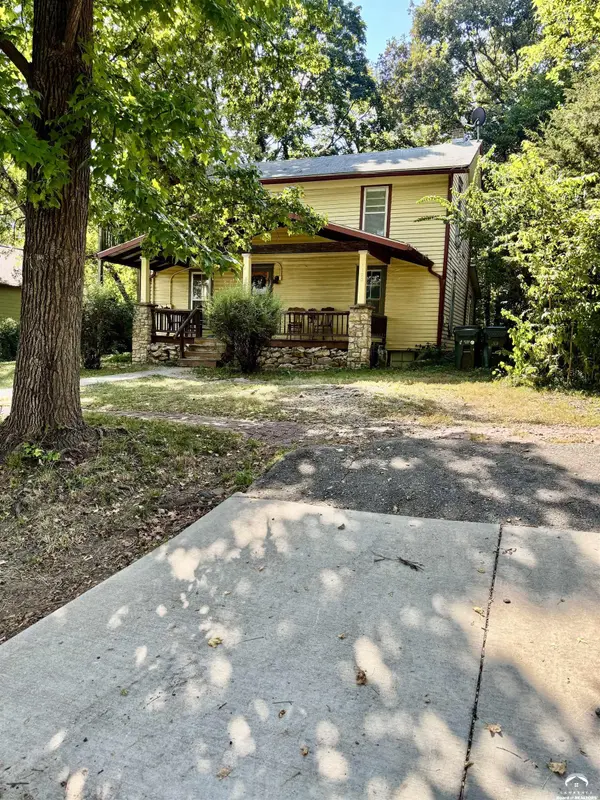 1123 Oregon ST, Lawrence, KS 66044