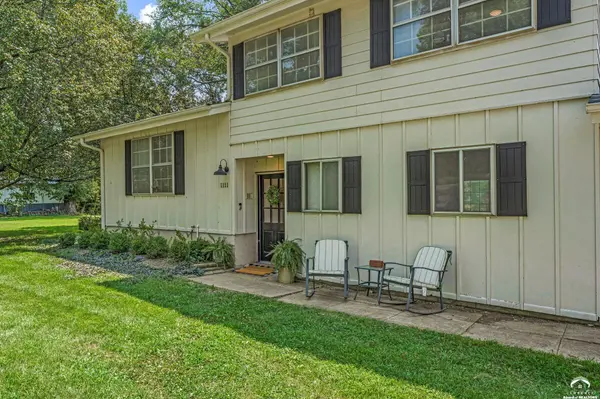 1111 N 1712 RD, Lawrence, KS 66049