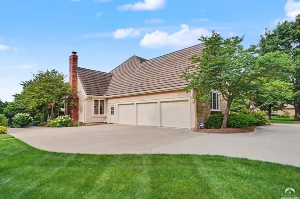 4305 Nicklaus DR, Lawrence, KS 66047