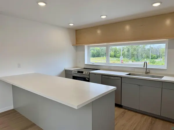 6301 Sherburne St, Duluth, MN 55807
