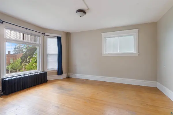 1511 E 4th St, Duluth, MN 55812