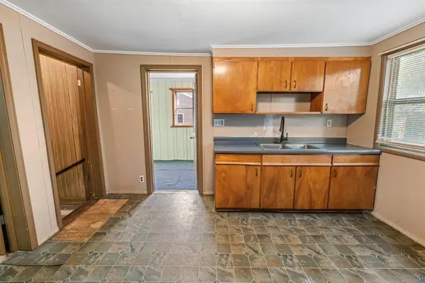 412 N 16th St, Virginia, MN 55792