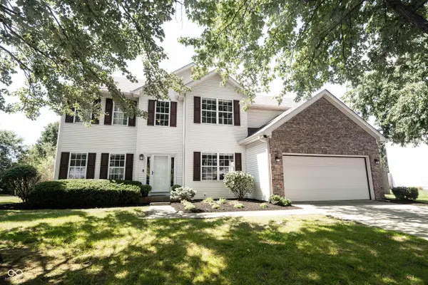 14630 Deerwood DR, Carmel, IN 46033