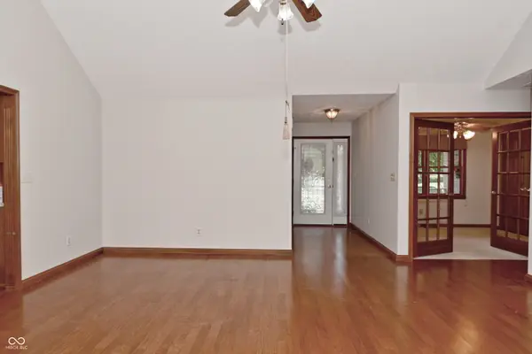 409 Savannah DR, Greenwood, IN 46142