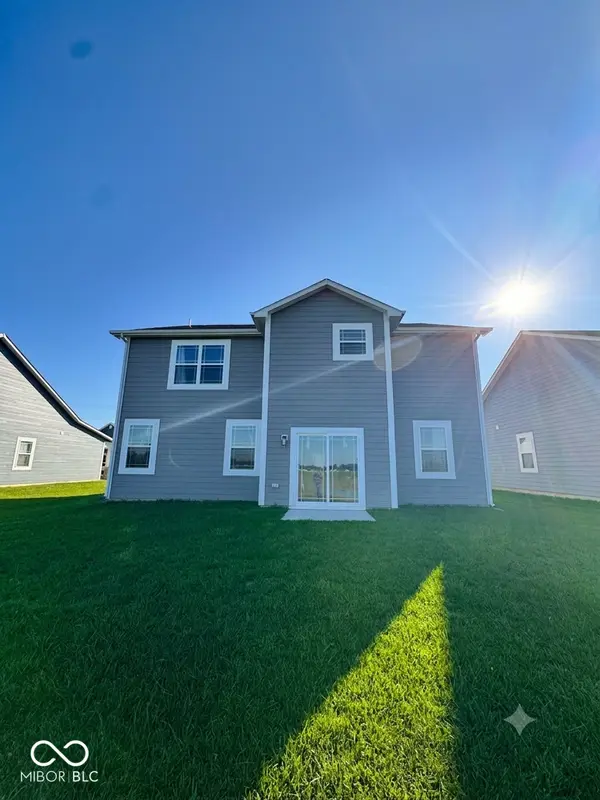 5835 Flat Hill, Indianapolis, IN 46239