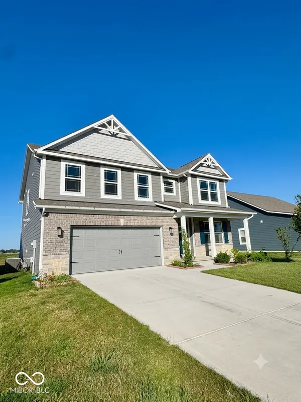 5835 Flat Hill, Indianapolis, IN 46239