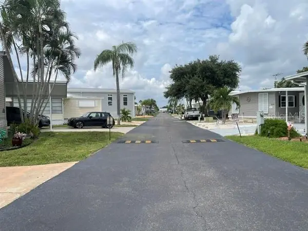 636 MOUNT PINEY AVE NE #702, St Petersburg, FL 33702