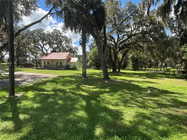 17310 SE 95TH STREET RD, Ocklawaha, FL 32179