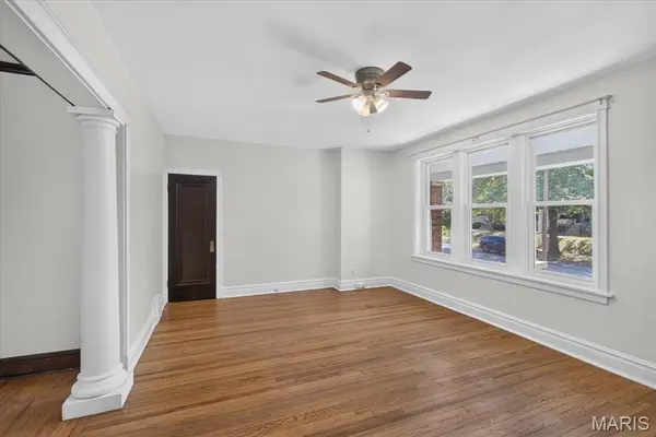 5241 Sutherland AVE, St Louis, MO 63109