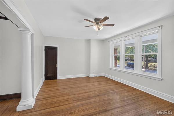 5241 Sutherland AVE, St Louis, MO 63109