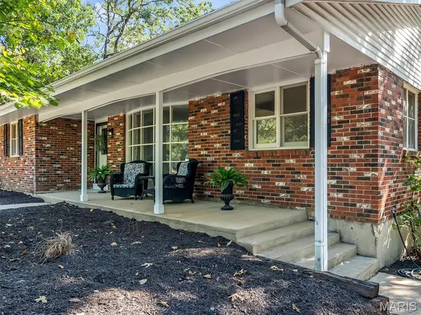 11 Edith DR, Bourbon, MO 65441