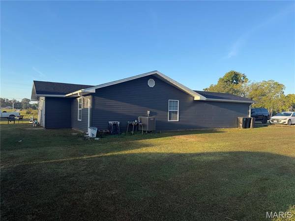 62 Marathon LN, Poplar Bluff, MO 63901