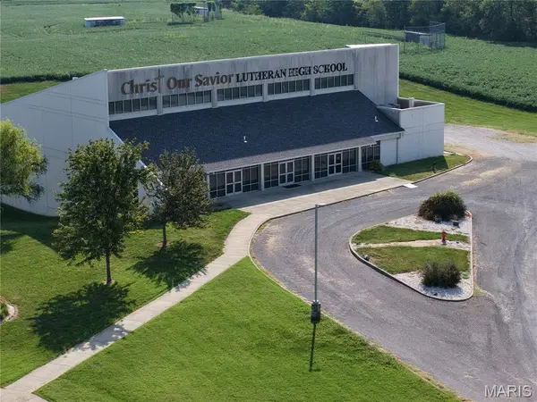 810 Soldiers WAY, Evansville, IL 62242
