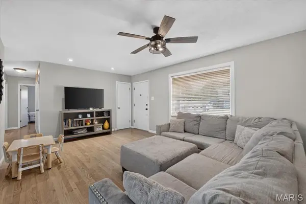 1035 Tempo DR, St Louis, MO 63146
