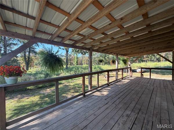 21806 King DR, Summersville, MO 65571